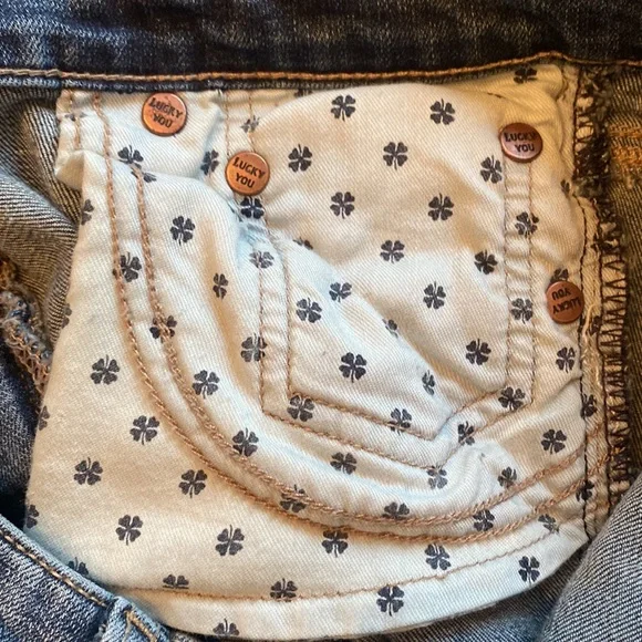 Lucky Brand Straight Leg Jeans - Picture 11 of 11